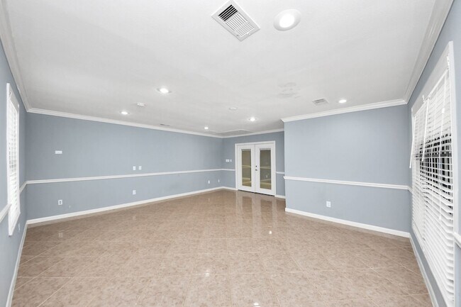 Building Photo - 5920 Conley St