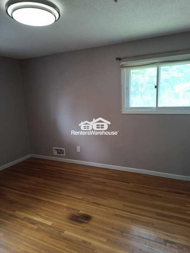 Building Photo - 5112 Millpond Pl