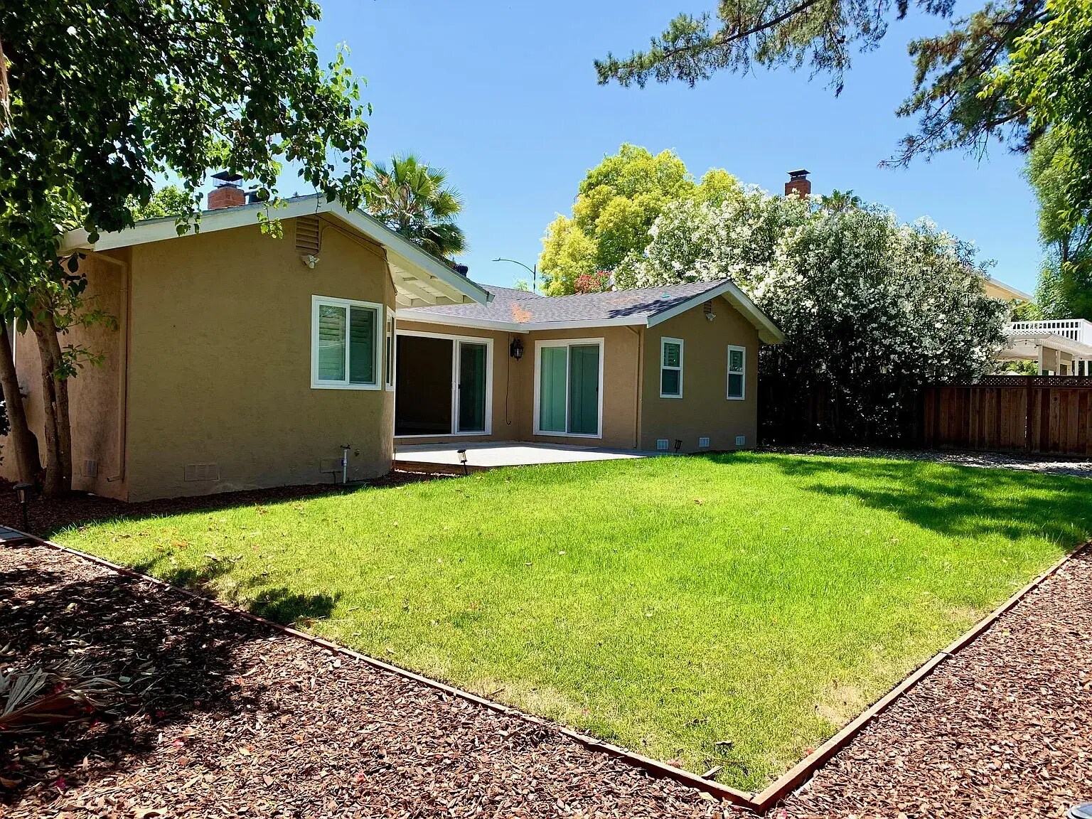 Building Photo - 4075 Beebe Cir