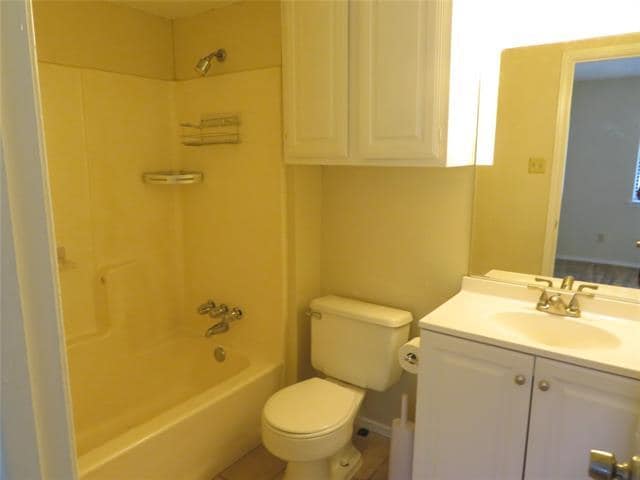 Building Photo - 1725 Dynasty Cir