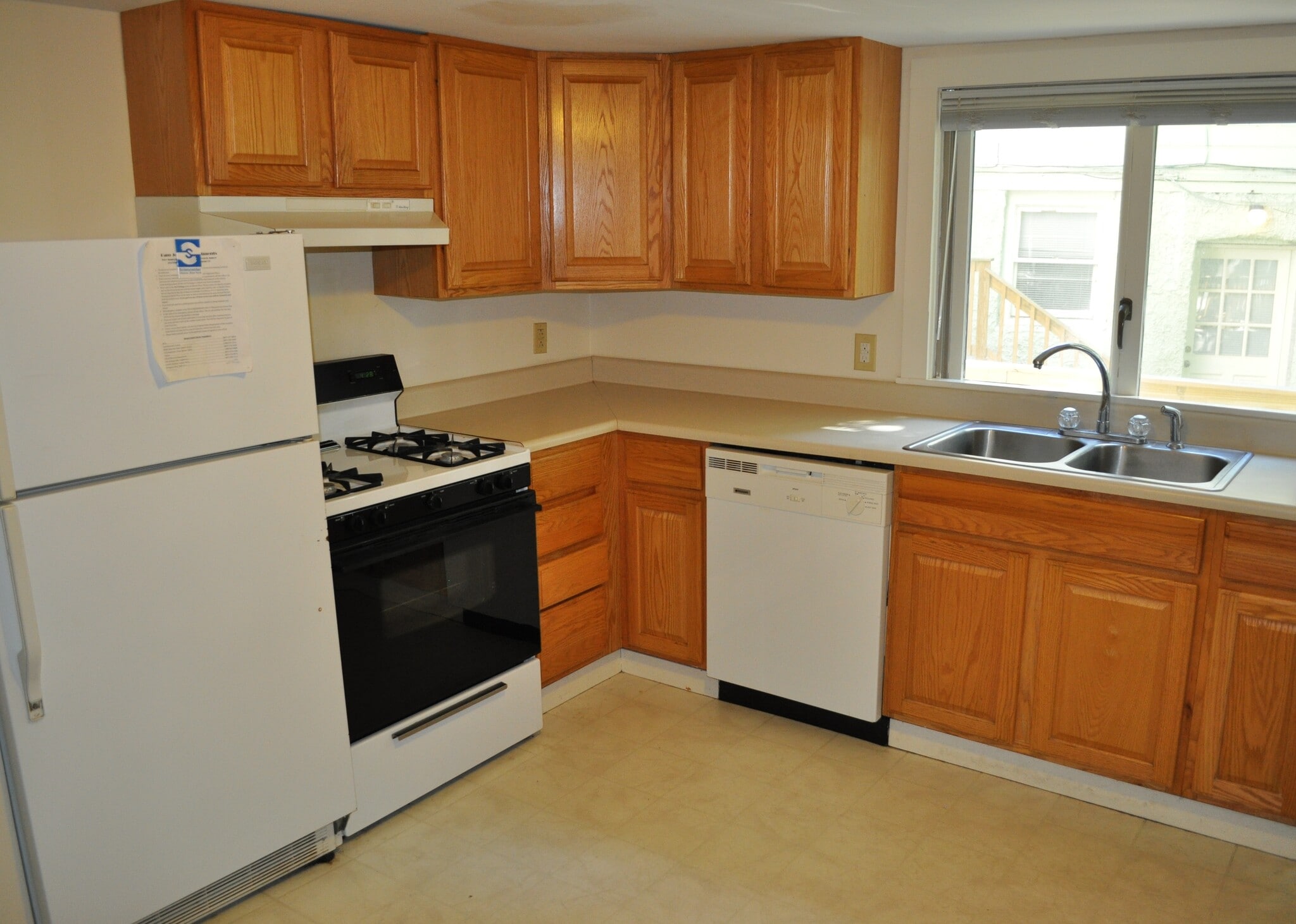 Building Photo - 114 Highland Pl
