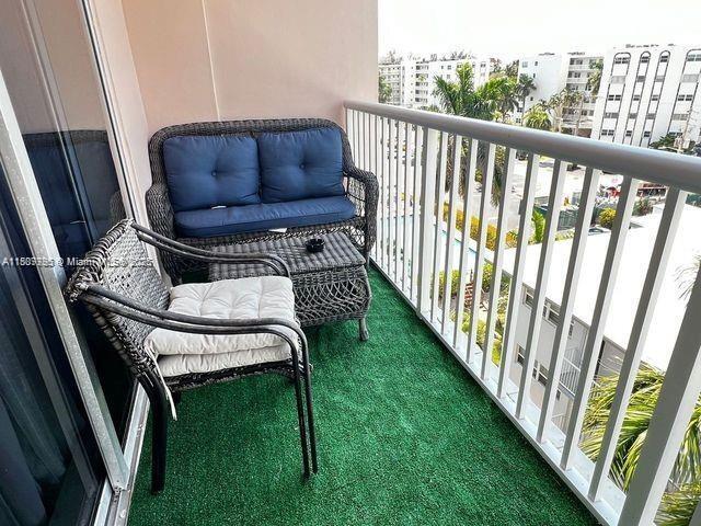 Building Photo - 3161 S Ocean Dr