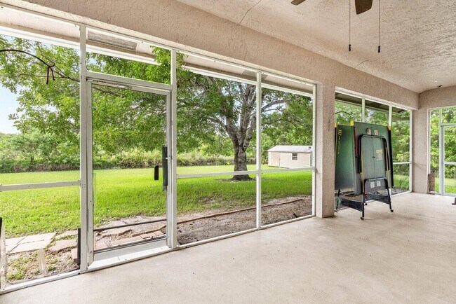 Building Photo - 12208 75th Ln N