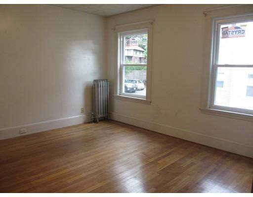 Building Photo - 137 Trapelo Rd