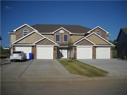 Building Photo - 2 Bedroom, 2 Bathroom Oak Valley Townhouse...