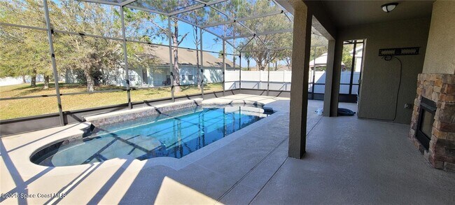 Building Photo - 1721 Saffron Plum Ln
