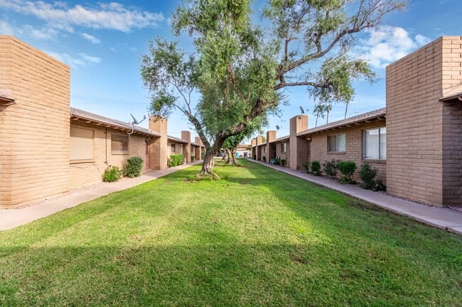 Building Photo - Prime Tempe Location – Minutes from ASU!