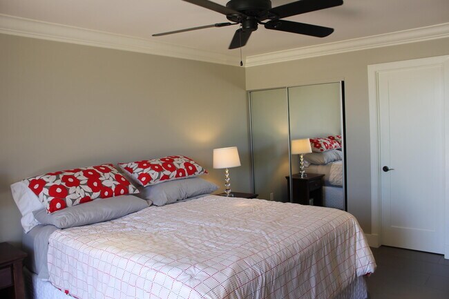 Building Photo - 36 El Toro Dr