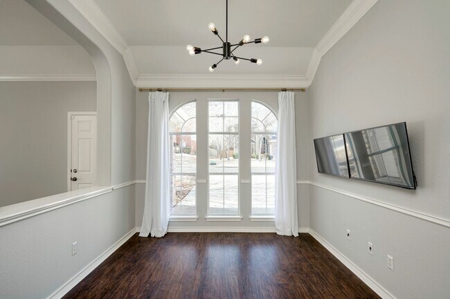 Building Photo - 2916 Alsatia Dr