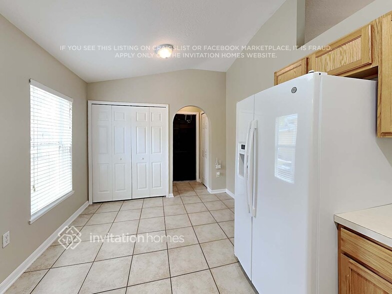 Building Photo - 5180 Silver Thistle Ln