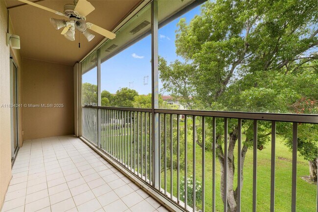 Building Photo - 800 SW 131st Ave