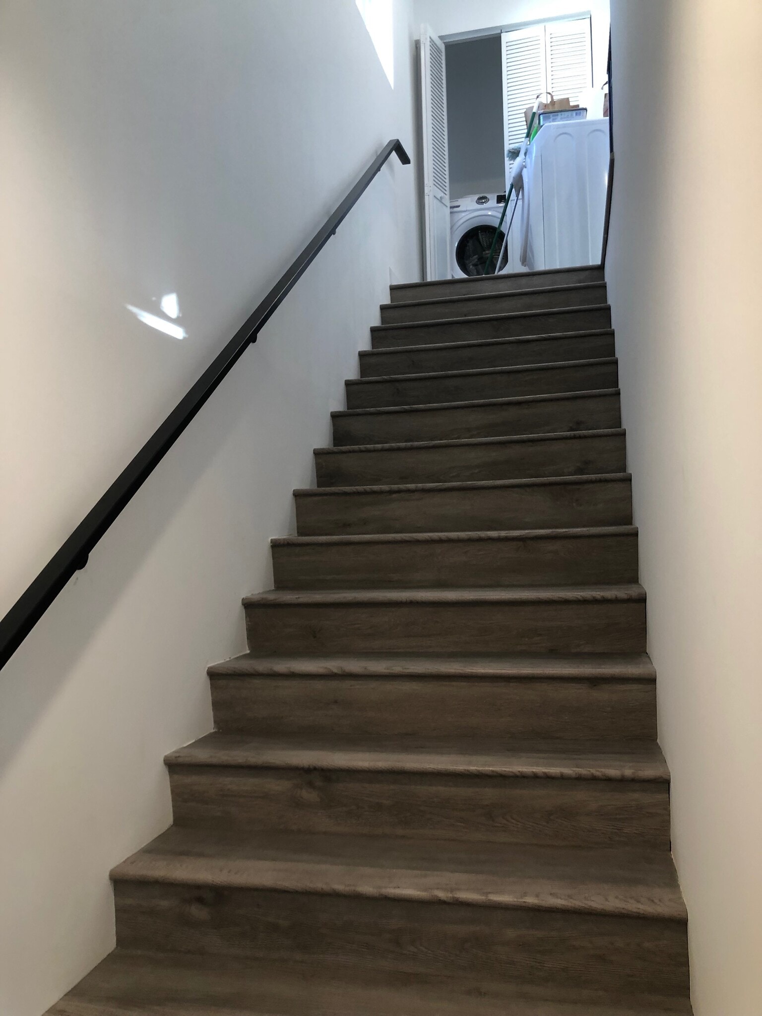 Samsung washer/Dyer at the top of the second floor - 14727 Friar St