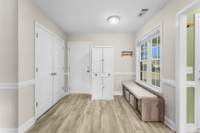 Building Photo - 162 Mancy Garrason Loop