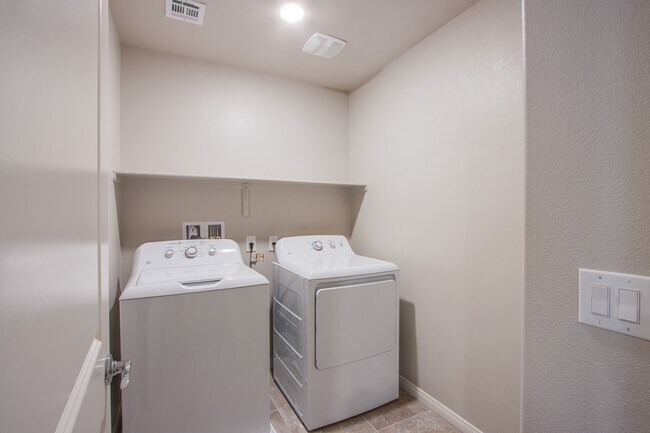 Building Photo - 12803 Cambria Dunes Ct