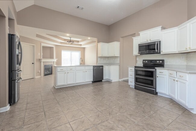 Building Photo - 12387 Bevan Dr