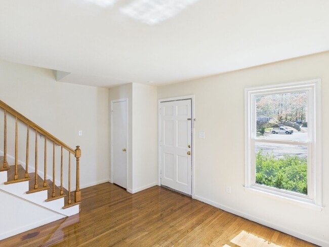 Building Photo - 5500 Stella Rd