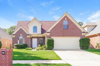 Building Photo - 7896 Jills Creek Dr