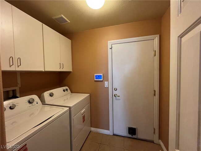 Building Photo - 5721 Bullhead St
