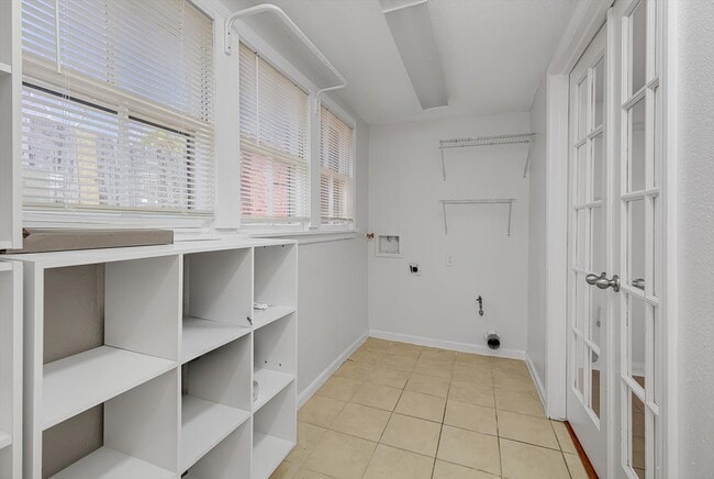 Building Photo - 116 Tarpon Ave