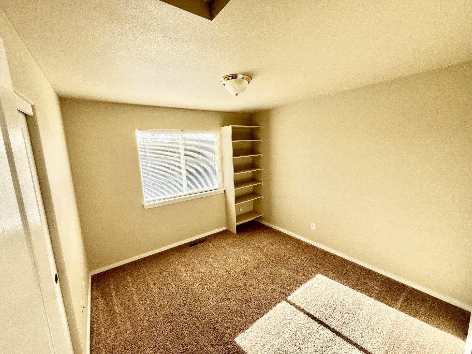 Building Photo - 20089 Beth Ave