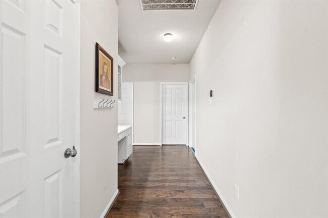 Building Photo - 3603 Heritage Colony Dr