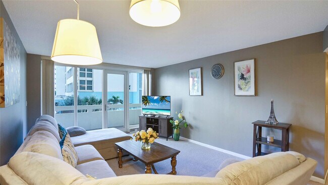 Building Photo - 4020 Galt Ocean Dr