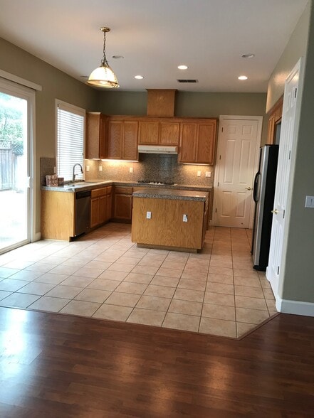 Building Photo - 4431 Bangor Ct