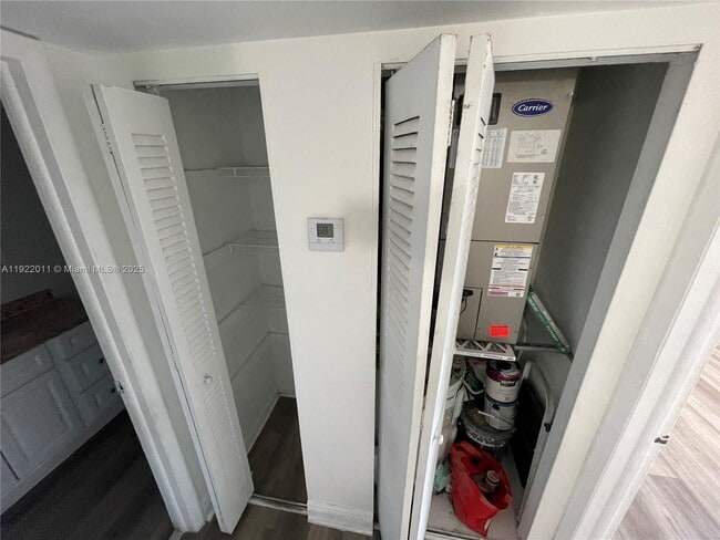 Building Photo - 13455 NE 10th Ave