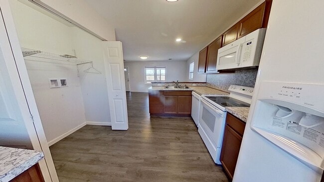 Building Photo - Single Family Home