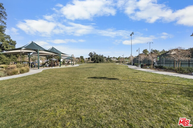 Building Photo - 27751 Dyer Wy