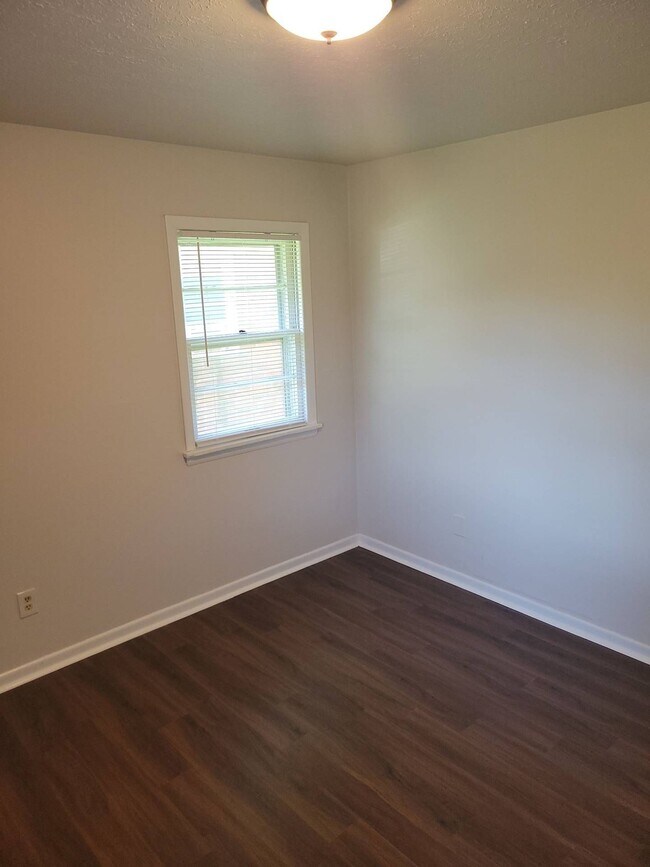 Building Photo - 4113 La Salle Ave