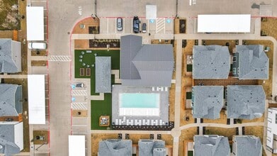 Building Photo - 10122 Conover Cmns Cir