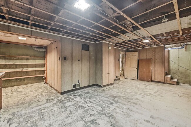 Building Photo - 4029 Weisser Park Ave