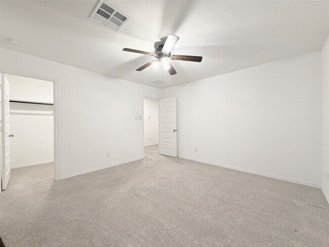 Building Photo - 9662 Caney Trails Rd