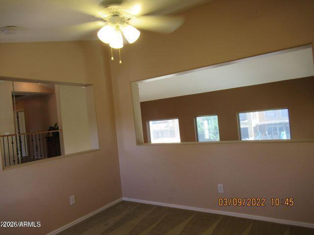 Building Photo - 3928 E Parkview Dr