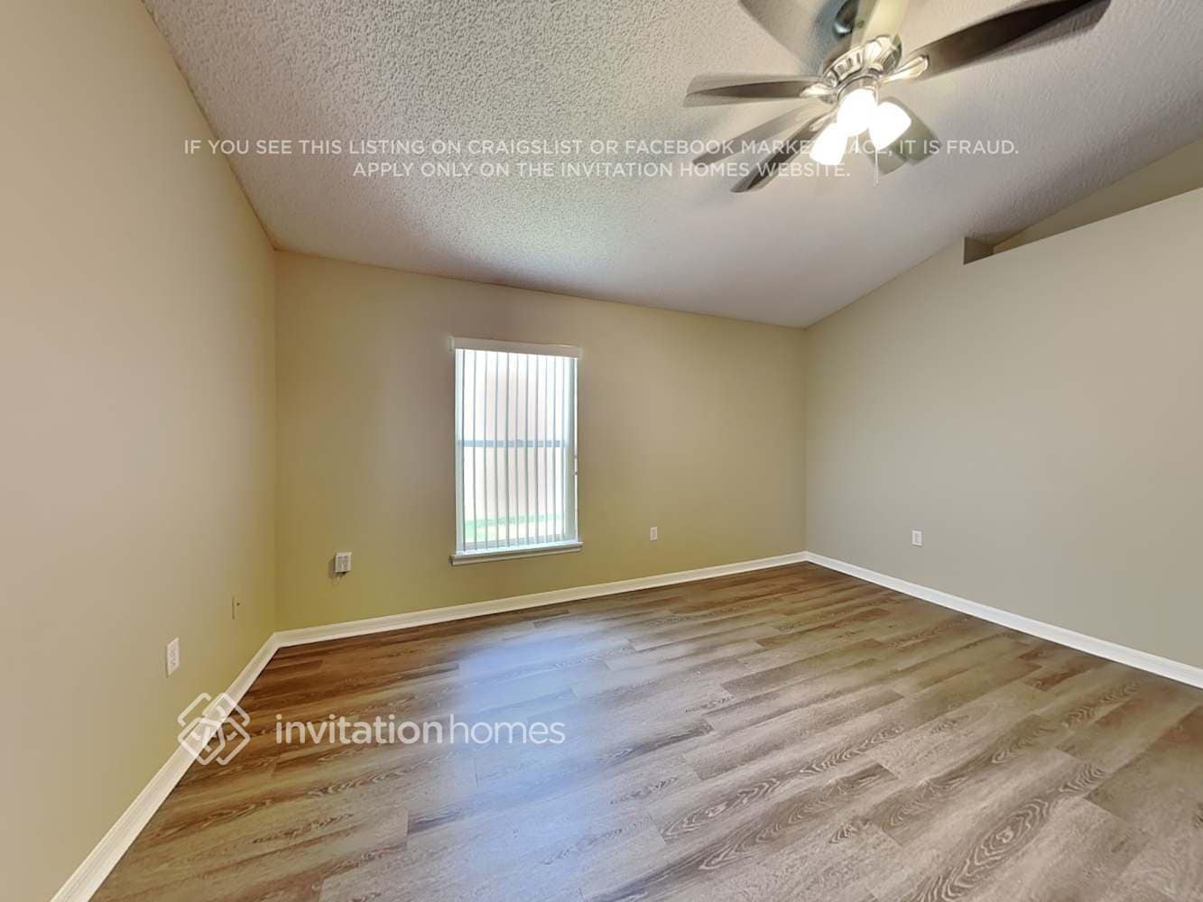 Building Photo - 1128 White Oak Cir