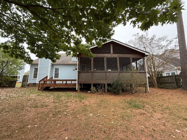 Building Photo - **OFFERING WAIVED APPLICATION FEES & $200 ...
