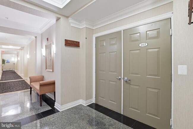 Building Photo - 7871 Rolling Woods Ct