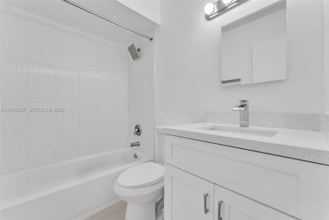 Building Photo - 19 SE 4th Terrace