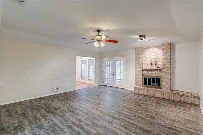 Building Photo - 12118 Black Angus Dr