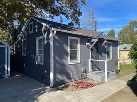 Building Photo - 721 N Church St