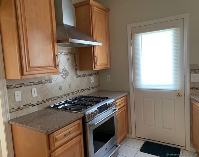 Building Photo - 16 Ancient Hwy