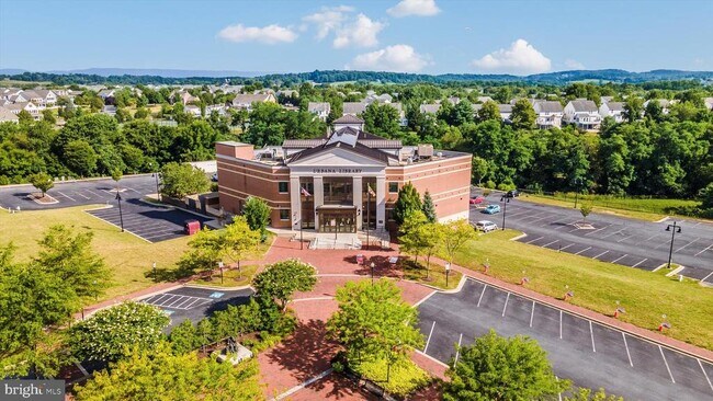 Building Photo - 3635 Stone Barn Dr