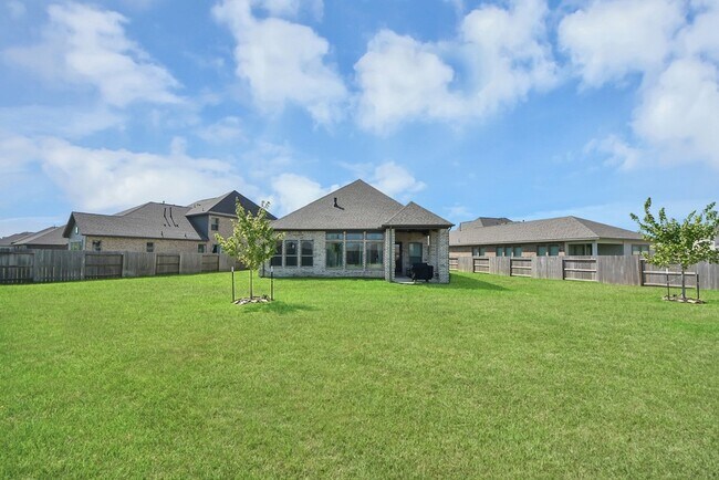 Building Photo - 2995 Tantara Dr