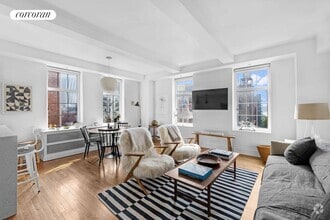 Building Photo - 470 W 24th St