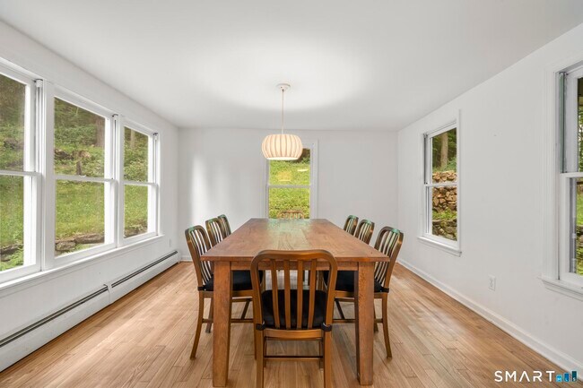 Building Photo - 317 Skiff Mountain Rd