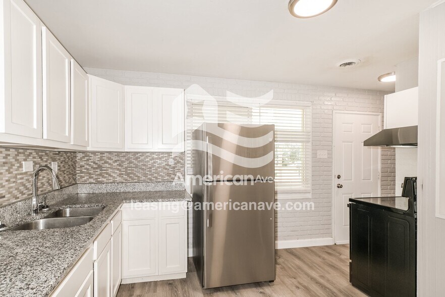 Building Photo - 9730 Lanier Dr