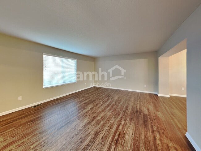 Building Photo - 4190 Brookdale Ct