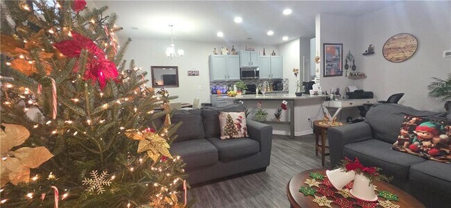 Building Photo - 4768 Rdg Vly Dr