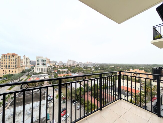Building Photo - Modern 1BR/1BA Condo with 2 Parking Spaces – Prime Coral Gables Location
